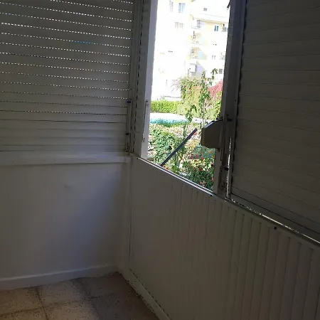 Διαμέρισμα ,denize Sifir Esyali Daire ,havuzlu,