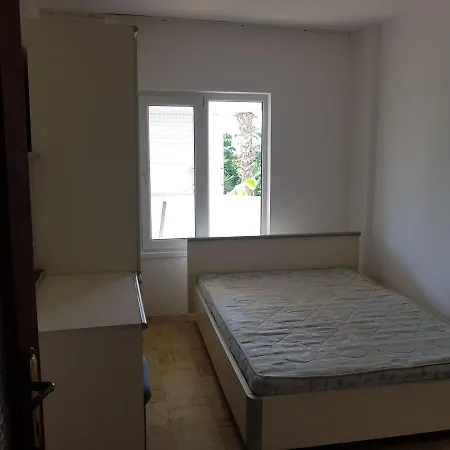 Apartmán ,denize Sifir Esyali Daire ,havuzlu, Alanya